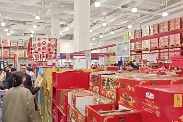 Shoppers at Sam’s Club in Hangzhou on February 1, 2026. The retailer has introduced products catering to local tastes in the days leading up to the Lunar New Year holiday. Photo: Weibo Shoppers at Sam’s Club in Hangzhou on February 1, 2026. The retailer has introduced products catering to local tastes in the days leading up to the Lunar New Year holiday. Photo: Weibo
