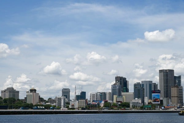 Vehicles travel across the causeway from Malaysia’s southern state of Johor to the Woodlands immigration checkpoint in Singapore on October 10, 2025. Photo: AFP