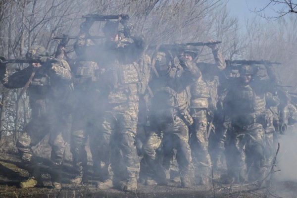 Ukrainian troops attend a training session at an undisclosed location in the Zaporizhzhia region on Sunday. Photo: EPA/Press service of the 65th Separate Mechanised Brigade
