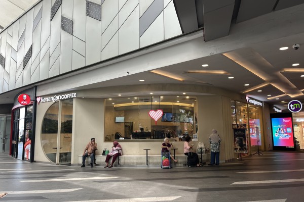 A Kenangan Coffee outlet at a shopping centre in eastern Singapore. The Indonesian chain has opened about 10 outlets in the city state. Photo: Kenangan Coffee