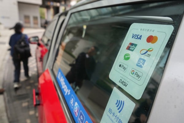 Starting from April 1, 2026, all taxis must provide passengers with at least two electronic payment methods. Photo: Sam Tsang Starting from April 1, 2026, all taxis must provide passengers with at least two electronic payment methods. Photo: Sam Tsang