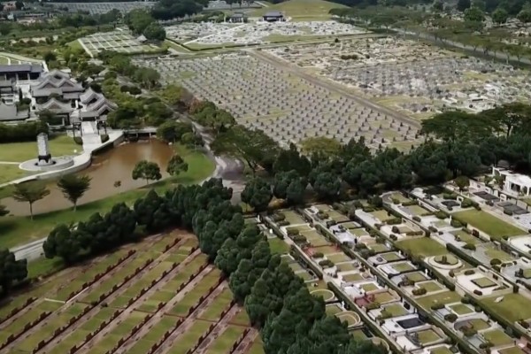 The Xiao En memorial park in Negeri Sembilan, Malaysia. Photo: YouTube/Xiao En Group