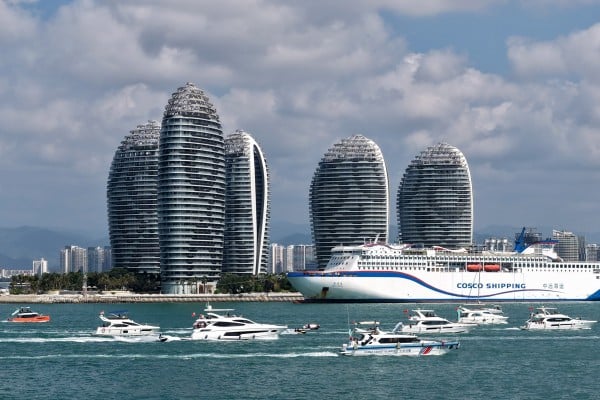 A drone photo taken on February 21 shows tourists taking yachts in Sanya, south China’s Hainan province. Photo: Xinhua A drone photo taken on February 21 shows tourists taking yachts in Sanya, south China’s Hainan province. Photo: Xinhua