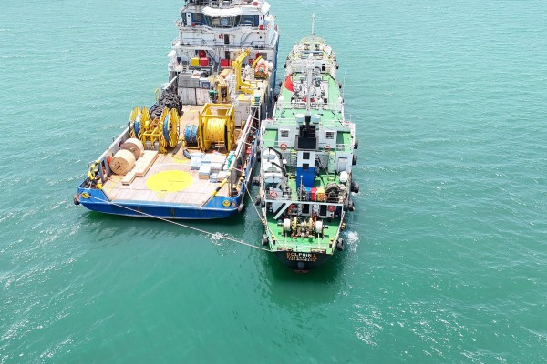 The Penang Malaysian Maritime Enforcement Agency intercepted an alleged illegal transfer of more than 700,000 litres of diesel in waters off Bagan Ajam on Saturday. Photo: Facebook / Agensi Penguatkuasaan Maritim Malaysia