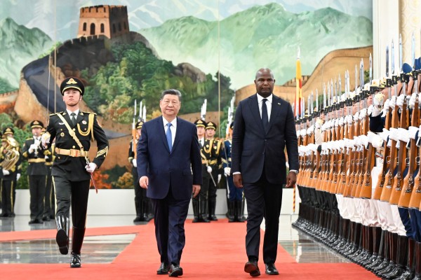 Chinese President Xi Jinping and Mozambique President Daniel Chapo. Photo: Xinhua