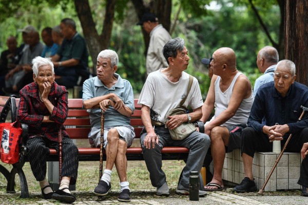 Elderly people rest at a park in Fuyang in eastern China’s Anhui province on September 13, 2024. Photo: AFP
