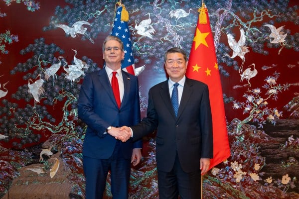 Chinese Vice-Premier He Lifeng shakes hands with US Treasury Secretary Scott Bessent prior to trade talks in South Korea on Wednesday. Photo: Xinhua Chinese Vice-Premier He Lifeng shakes hands with US Treasury Secretary Scott Bessent prior to trade talks in South Korea on Wednesday. Photo: Xinhua