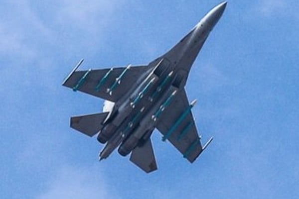 A Chinese J-16 fighter jet loaded with missiles including the PL-15, which has a range of 200km. Photo: Handout A Chinese J-16 fighter jet loaded with missiles including the PL-15, which has a range of 200km. Photo: Handout