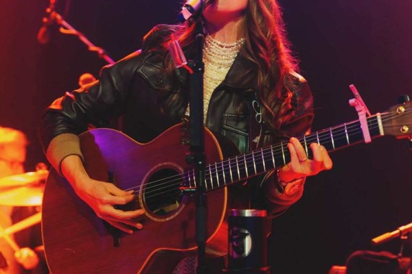 Caroline Jones is in the news for her recent performance with the Zac Brown Band at the UFC Freedom 250. Photo: @carolinejones/Instagram Caroline Jones is in the news for her recent performance with the Zac Brown Band at the UFC Freedom 250. Photo: @carolinejones/Instagram