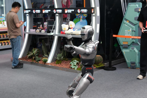 An EngineAI robot demonstrates martial arts movements in Shenzhen, as China pushes to expand its robotics industry. Photo: Korea Times An EngineAI robot demonstrates martial arts movements in Shenzhen, as China pushes to expand its robotics industry. Photo: Korea Times