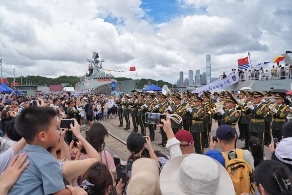 Visitors at the Ngong Shuen Chau Barracks get a closer look at the PLA Navy ships on Saturday. Photo: Elson Li Visitors at the Ngong Shuen Chau Barracks get a closer look at the PLA Navy ships on Saturday. Photo: Elson Li