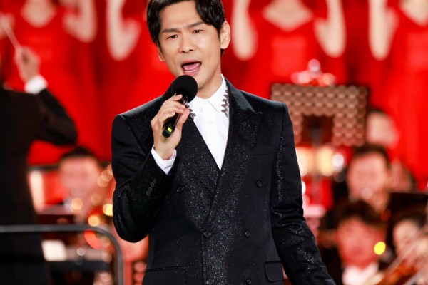 Alex To performs during the  “2021 New Year Concert – Sailing in the Greater Bay Area” in Shenzhen in January 2021. Photo: Weibo