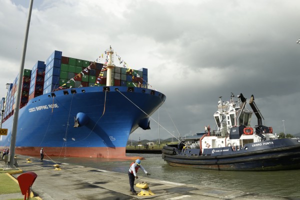 Chinese container ship Cosco Shipping Rose docks at the Panama Canal’s Cocoli locks in Panama City. The White House has accused nine Latin American economies of helping Beijing illegally evade US tariffs by rerouting trade through countries with lower US import duties. Photo: AP