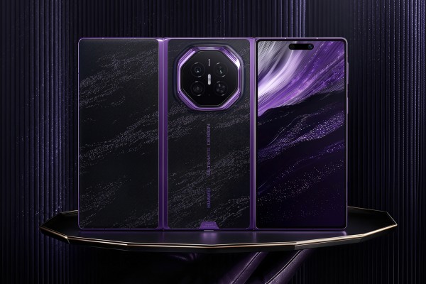 Huawei Mate XT 2  smartphone. Photo: Weibo