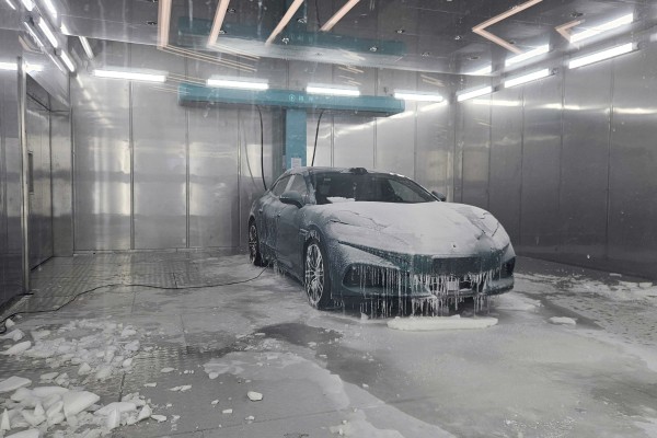 Media representatives witnessed a BYD Denza Z9GT being charged to a range of 700km in roughly six minutes at temperatures well below freezing. Photo: Coco Feng