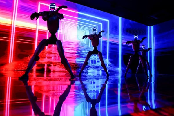 Unitree G1 humanoids dance during an event in Tokyo, Japan, on September 8. Photo: Reuters Unitree G1 humanoids dance during an event in Tokyo, Japan, on September 8. Photo: Reuters