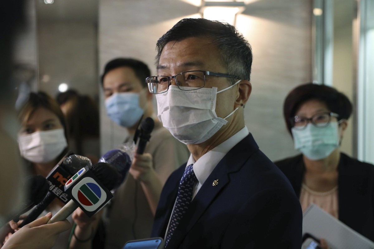 Secretary General of Hong Kong Examinations and Assessment Authority (HKEAA) So Kwok-sang meeting the media after the HKEAA was asked to scrap the controversial question. Photo: SCMP / Sam Tsang