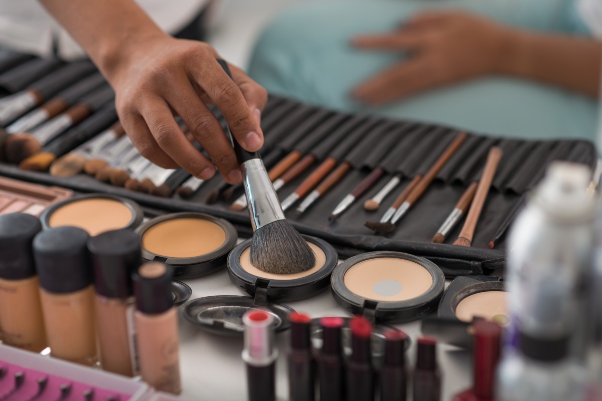 You don't have to wear make-up, but here's a guide to get started if you want to!