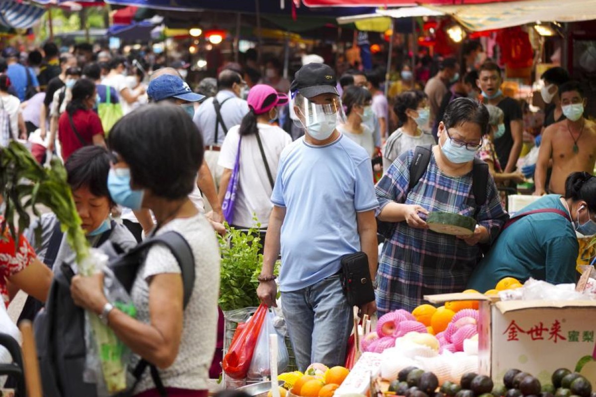 The number of new Covid-19 cases was at its lowest in almost two months on Monday. Photo: SCMP/ Sam Tsang