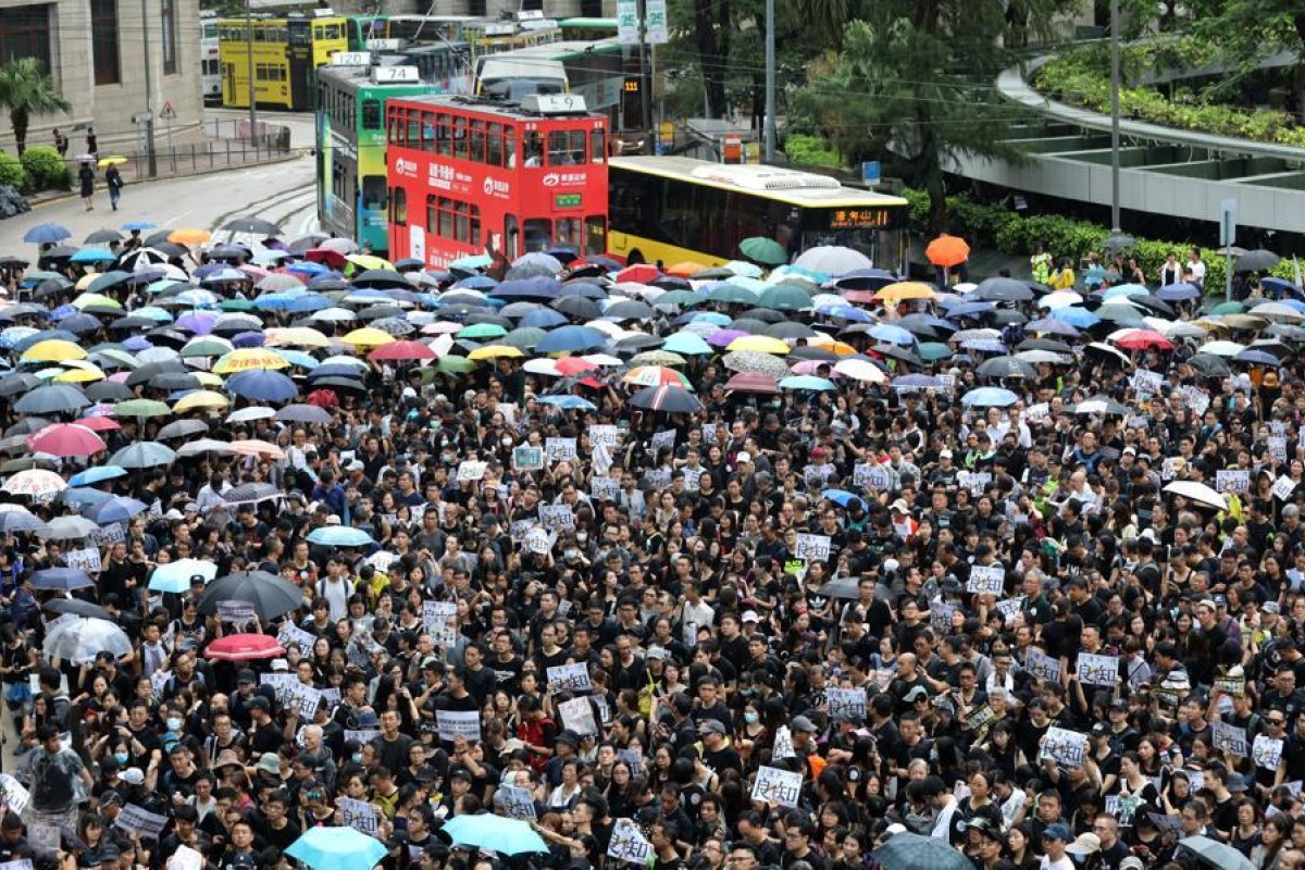 The former Chief Executive caused controversy when he posted the details of teachers arrested during anti-government protests. Photo: SCMP/Dickson Lee