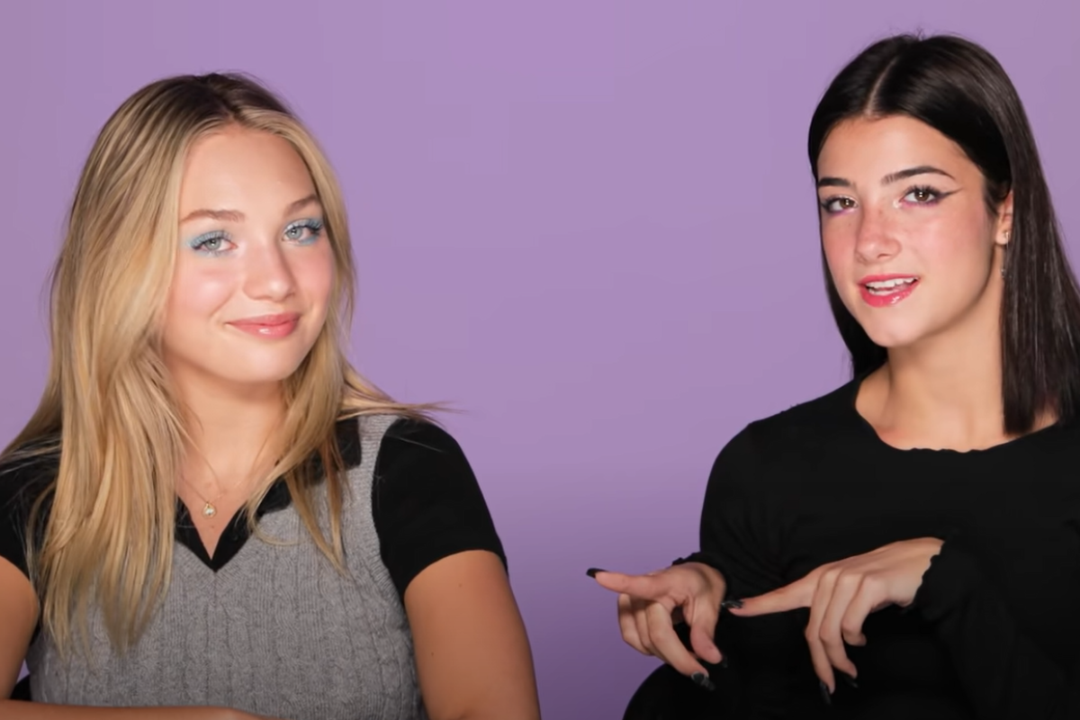 Maddie Ziegler and Charli D'Amelio do their make up on D'Amelio's YouTube channel. Photo: YouTube