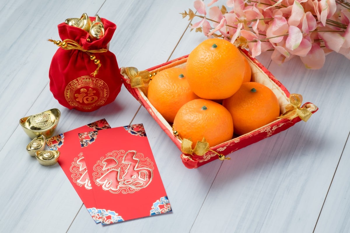 Here's some tips for what to do with the many, many mandarins you have left when CNY is over.