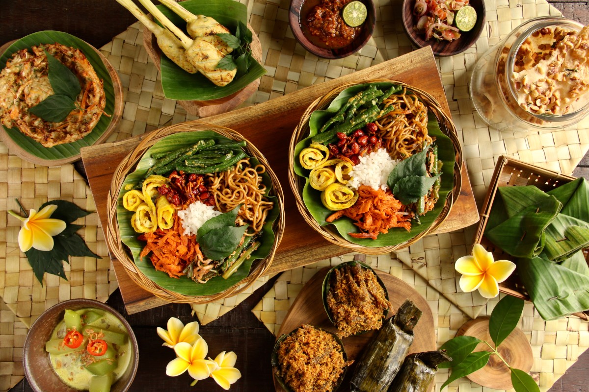 Because it's such a big country, Indonesia offers a huge variety of dishes.