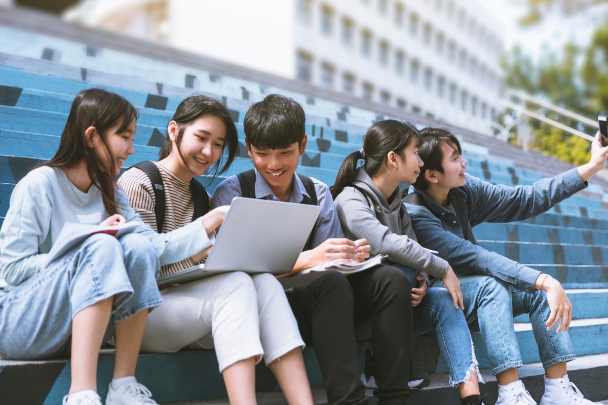 Teens who have been vaccinated can enter a lucky draw to win a scholarship of HK$200,000.