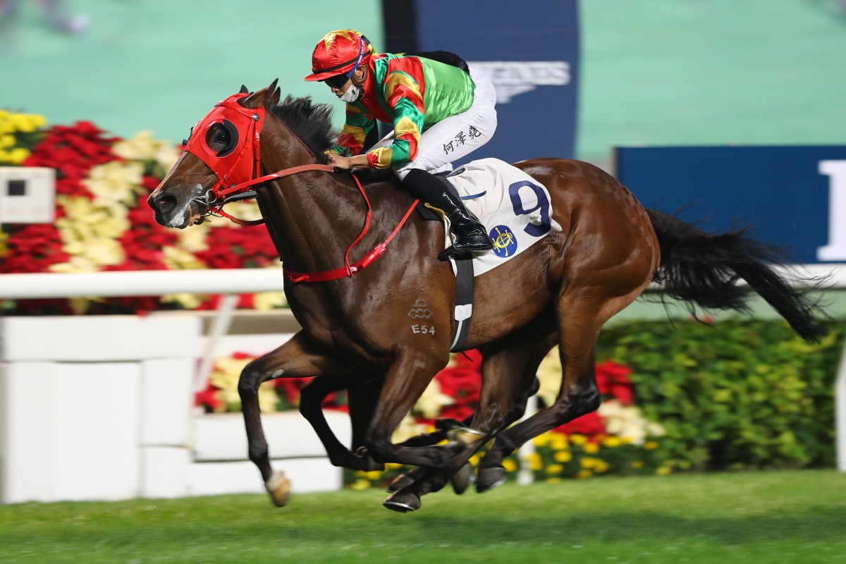 Tourbillon Diamond salutes on international day in December. Photos: Kenneth Chan