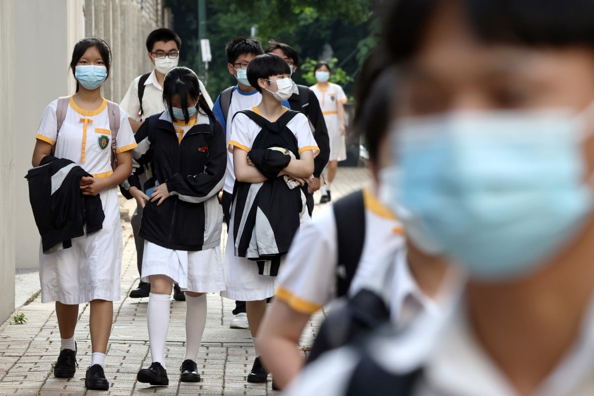 The poll by the Federation of Youth Groups found that more than 50 per cent of Hong Kong students surveyed scored over 16 points on a 20-question depression scale. Photo: SCMP/ K. Y. Cheng