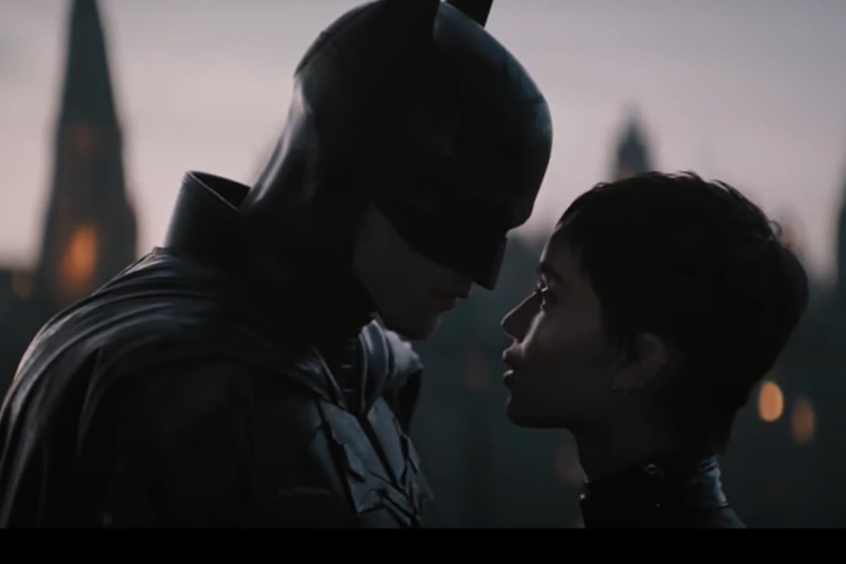 Warner Bros released new footage of “The Batman”, which sees a potential team-up (and possibly romance) between Catwoman and the caped crusader. Photo: YouTube