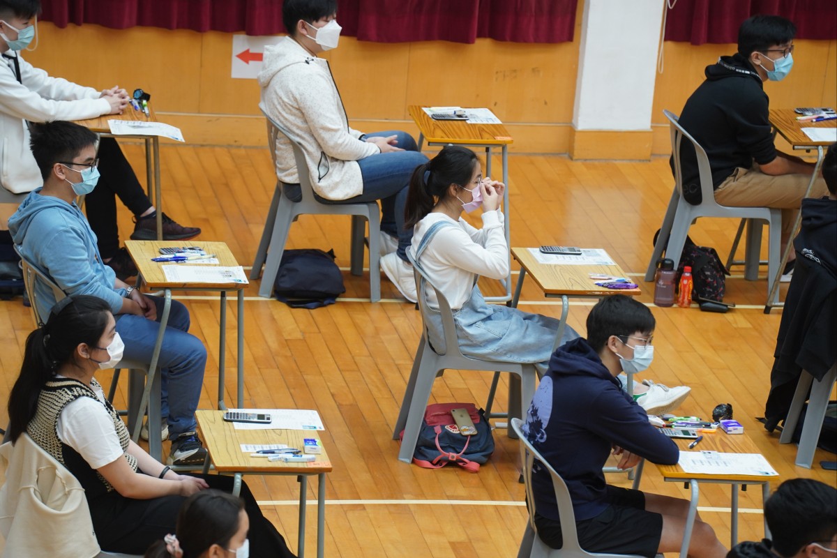 A survey of DSE candidates finds 65 per cent of respondents want the exams to be postponed. Photo: POOL