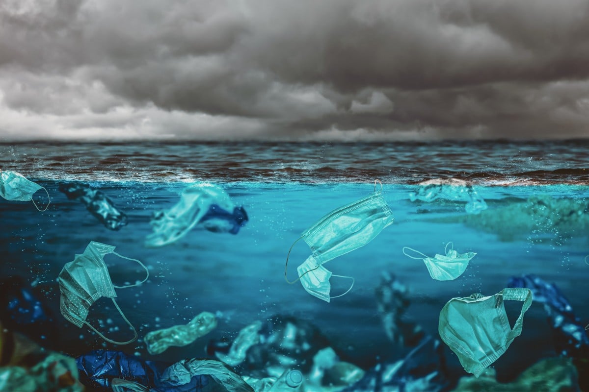 At the end of the century, nearly all of the plastics related to the pandemic are likely to end up deposited on beaches or the seabed. Photo: Shutterstock