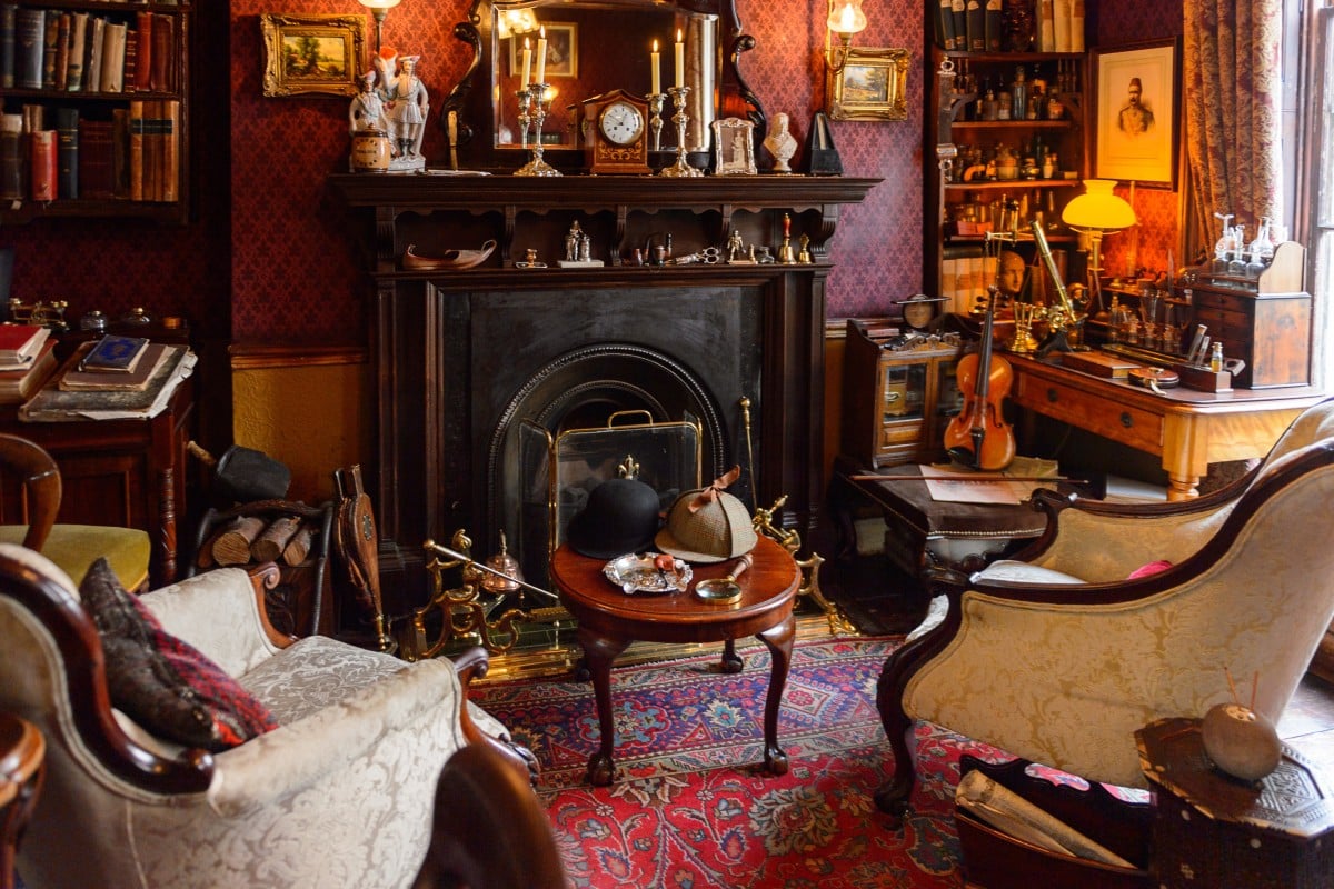 The main living room of the Sherlock Holmes Museum at 221B Baker Street in London. Photo: Anton_Ivanov / Shutterstock