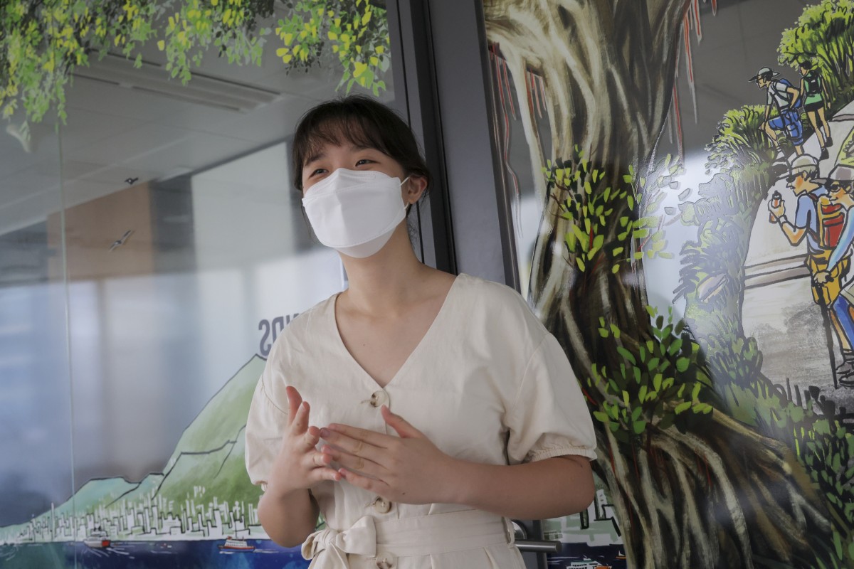 Ling* is a 16-year-old podcaster who gives advice to listeners who share their problems anonymously with her. Photo: Jelly Tse