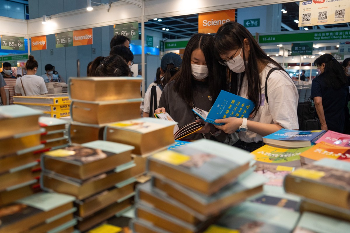 Hong Kong Book Fair 2022 features fewer political books as publishers