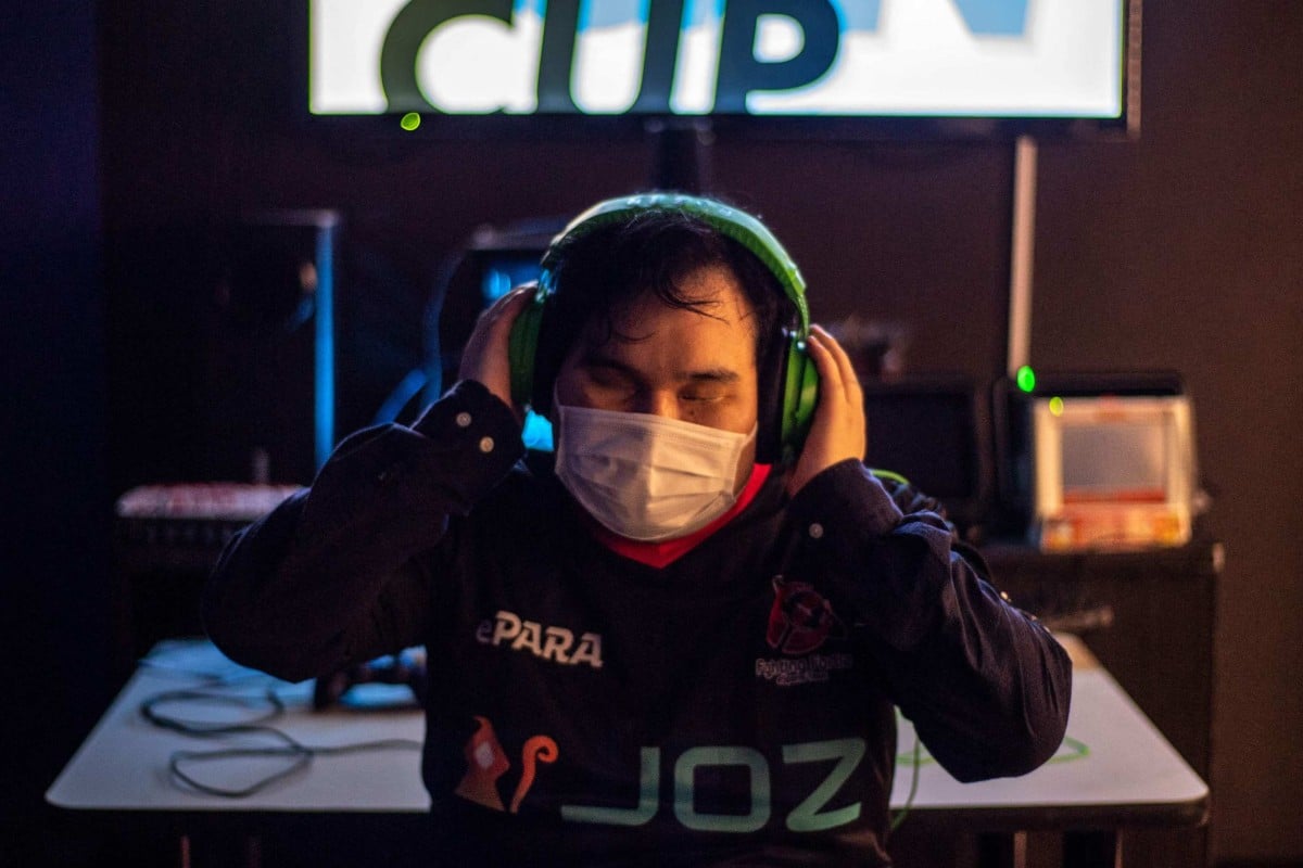 Tekken 7 player Naoya Kitamura, who is blind, says he relies on sound to be able to tell what moves are being made against him and what to counter with. Photo: AFP