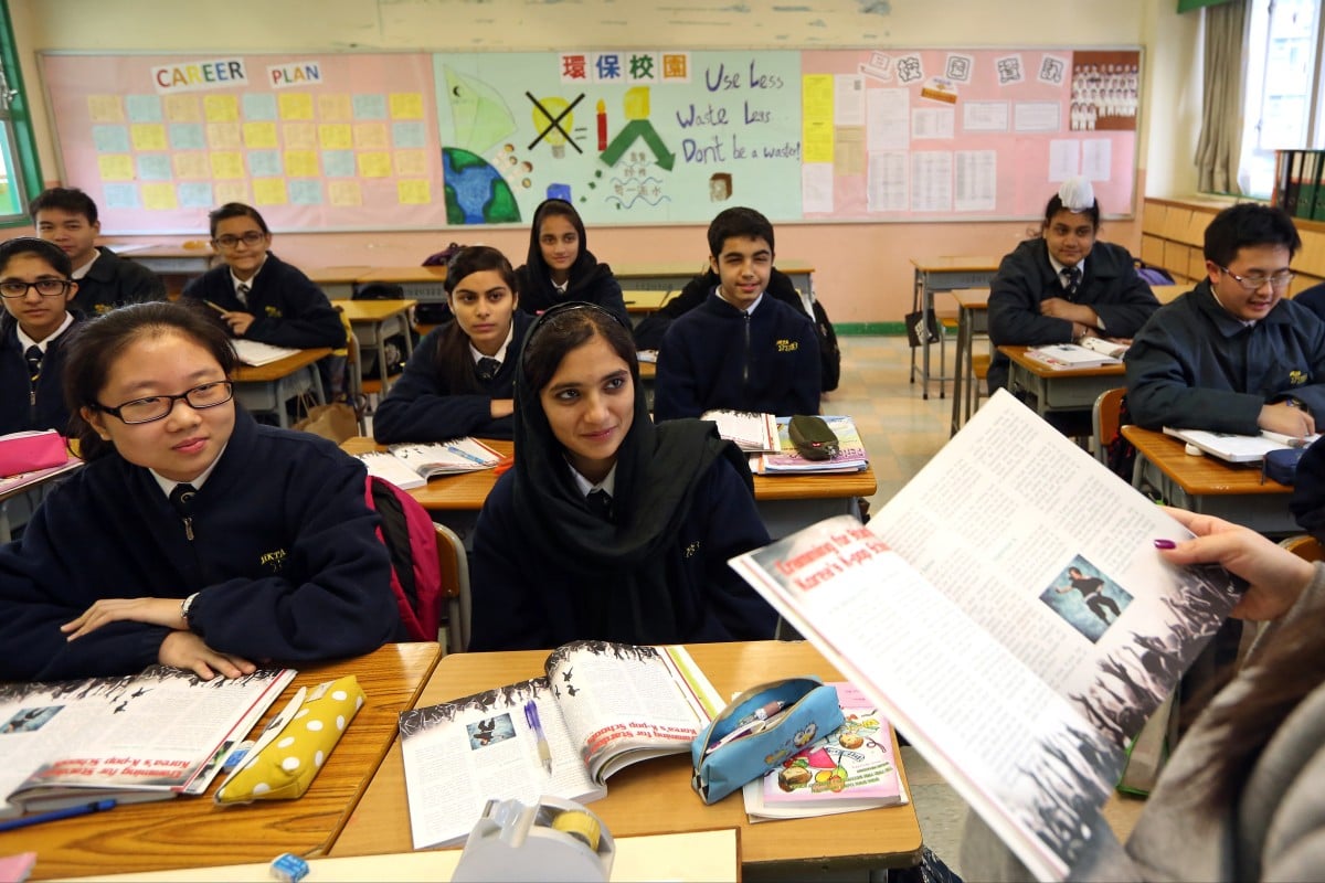 Teachers and students say obstacles in Hong Kong’s education system have slowed down ethnic minority pupils in their learning of Chinese. Photo: SCMP