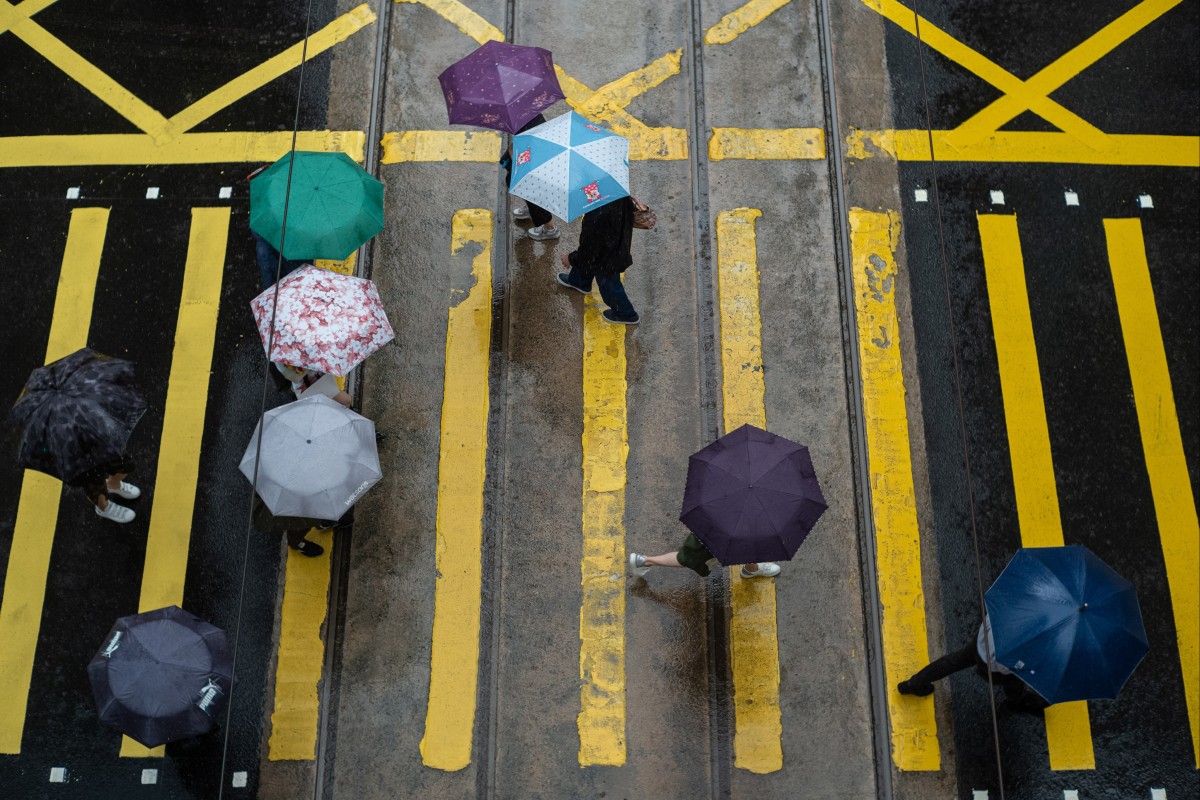 Temperatures will remain hot, hovering at around 30 degree Celsius over the next two days. Photo: EPA-EFE