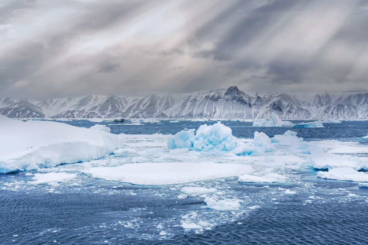 The East Antarctica Ice Sheet holds the vast majority of Earth’s glacier ice and sea levels would rise by 52 metres if it all melted. Photo: Shutterstock