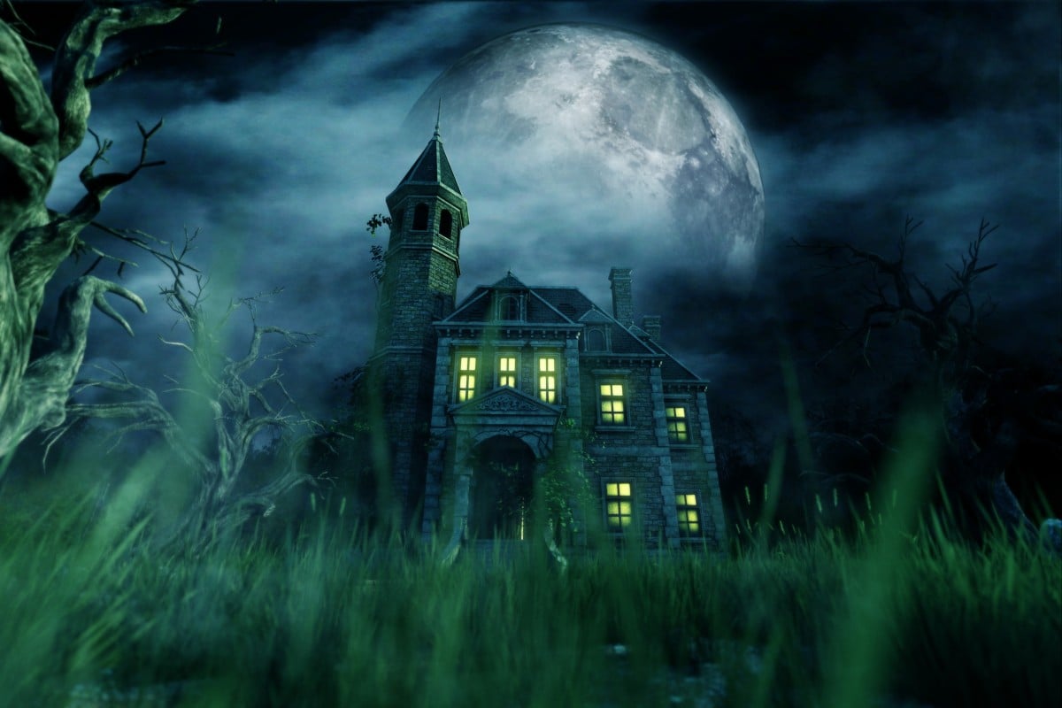 It takes a lot of courage to visit a haunted house! Photo: Shutterstock