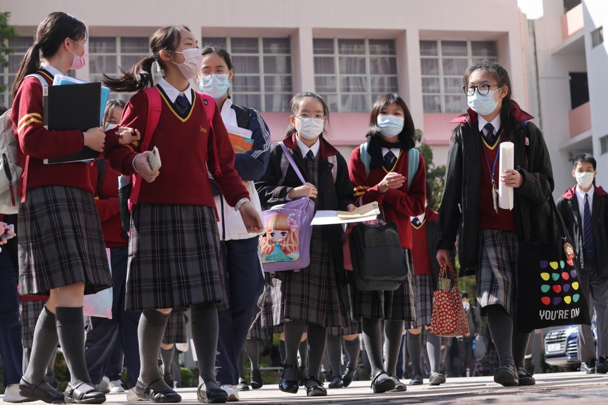 Secondary schools are only allowed to hold full-day face-to-face classes if 90 per cent of their students are vaccinated with three Covid-19 shots before November 1. Photo: May Tse