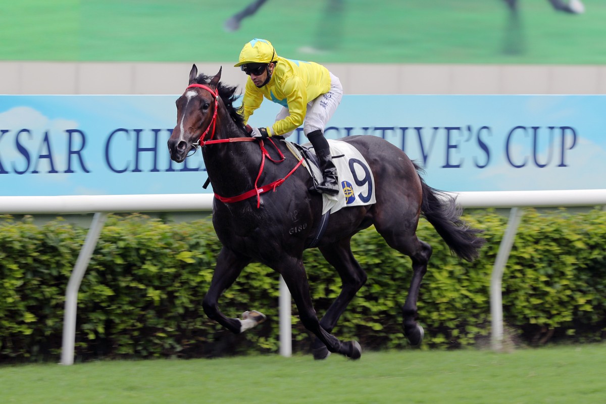 Lucky Sweynesse comes home clear of the field in the Chief Executive’s Cup. Photos: Kenneth Chan