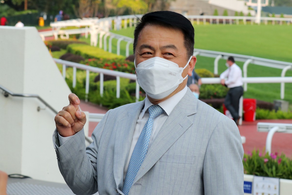 Ricky Yiu is all smiles after his 900th winner. Photos: Kenneth Chan