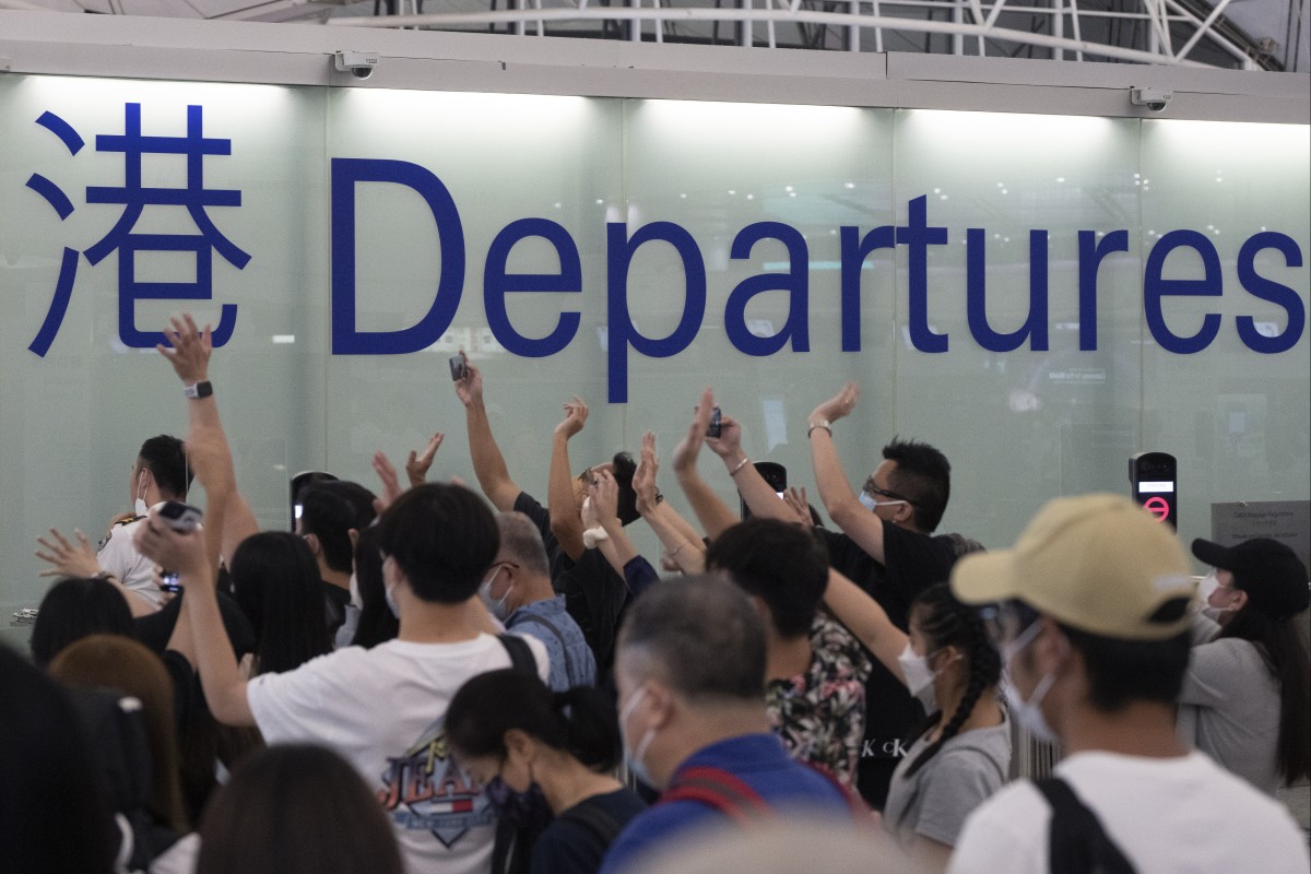 A senior Beijing official in charge of Hong Kong affairs has said that it is “inappropriate” to blame emigration for Hong Kong’s population decline, stating that a number of factors have contributed to a drop in residents. Photo: Robert Ng