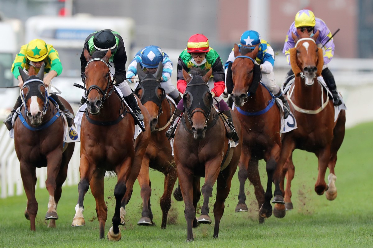 Cordyceps Six (red and yellow cap) wins the Sha Tin Vase in May. Photos: Kenneth Chan