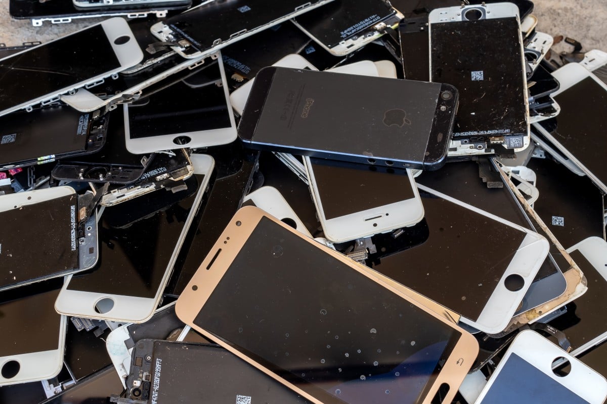 5.3 Billion Mobile Phones To Become Waste In 2022, According To Report ...