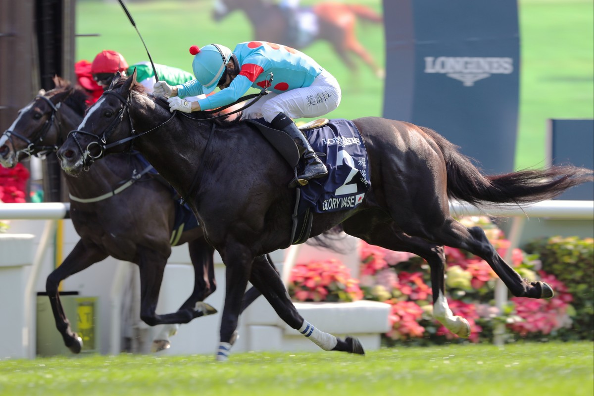 Glory Vase wins the 2021 Hong Kong Vase. Photo: Kenneth Chan