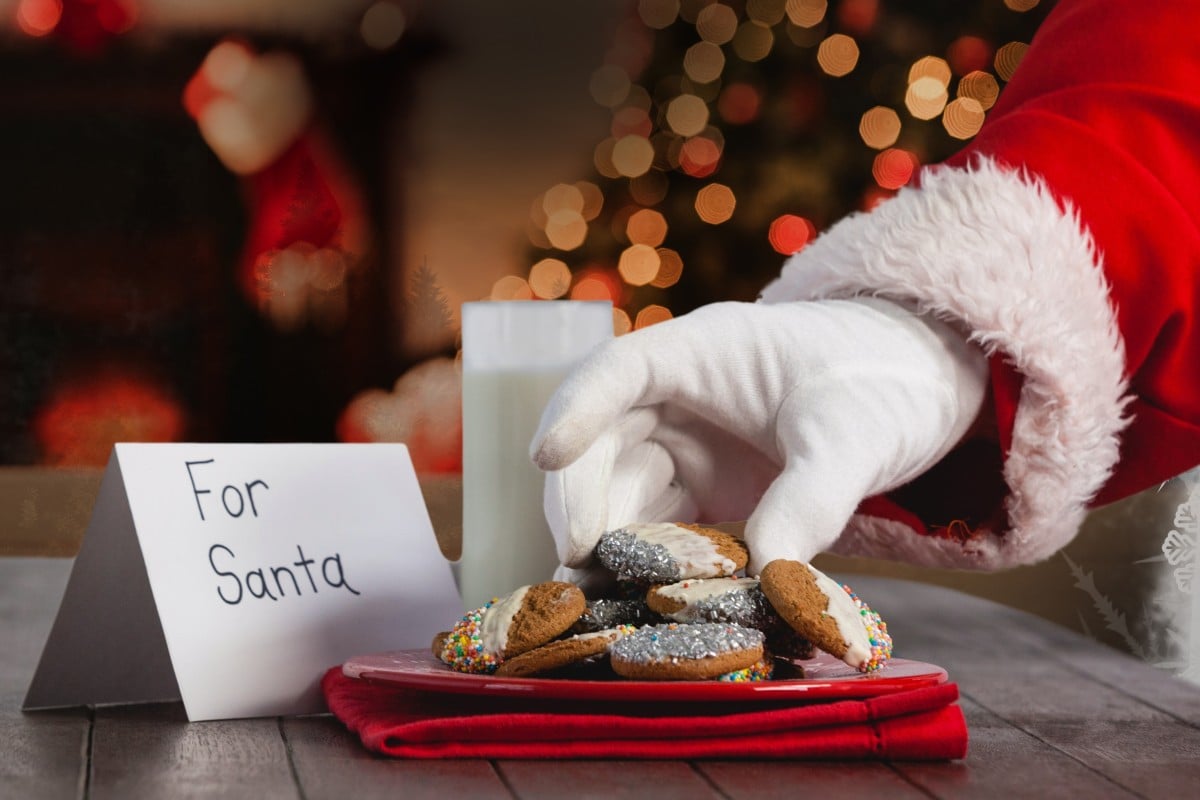 What do you give to the person who brings you gifts? Photo: Shutterstock