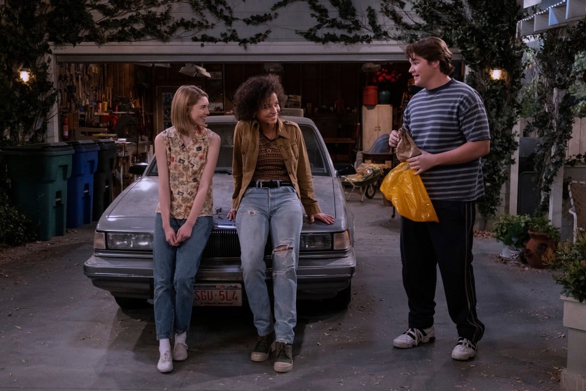 Callie Haverda (from left) as Leia, Ashley Aufderheide as Gwen and Maxwell Acee Donovan as Nate in “That ’90s Show”. Photo: Netflix/TNS